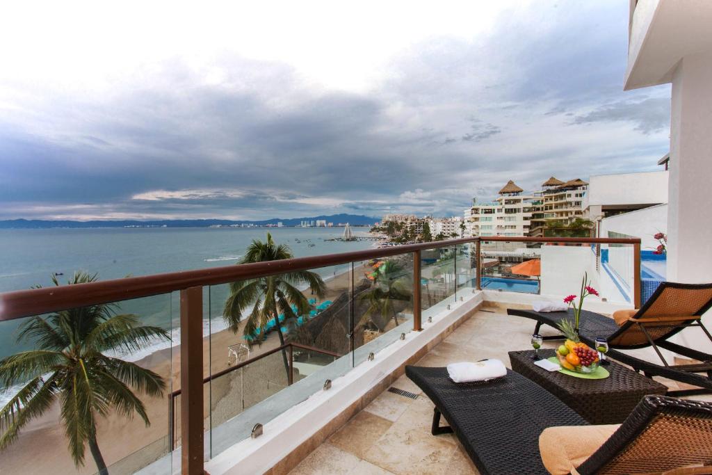 Сьюит (Люкс с 3 спальнями с собственным бассейном), Vallarta Shores Beach Hotel