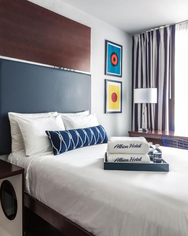 Одноместный (Маленький двухместный номер с 1 кроватью) отеля Albion Hotel, Майами-Бич