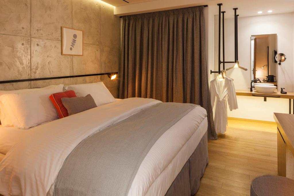 Двухместный (Бюджетный двухместный номер с 1 кроватью и видом на внутреннюю территорию - Sleep Tight) отеля Coco-Mat Hotel Athens, Афины