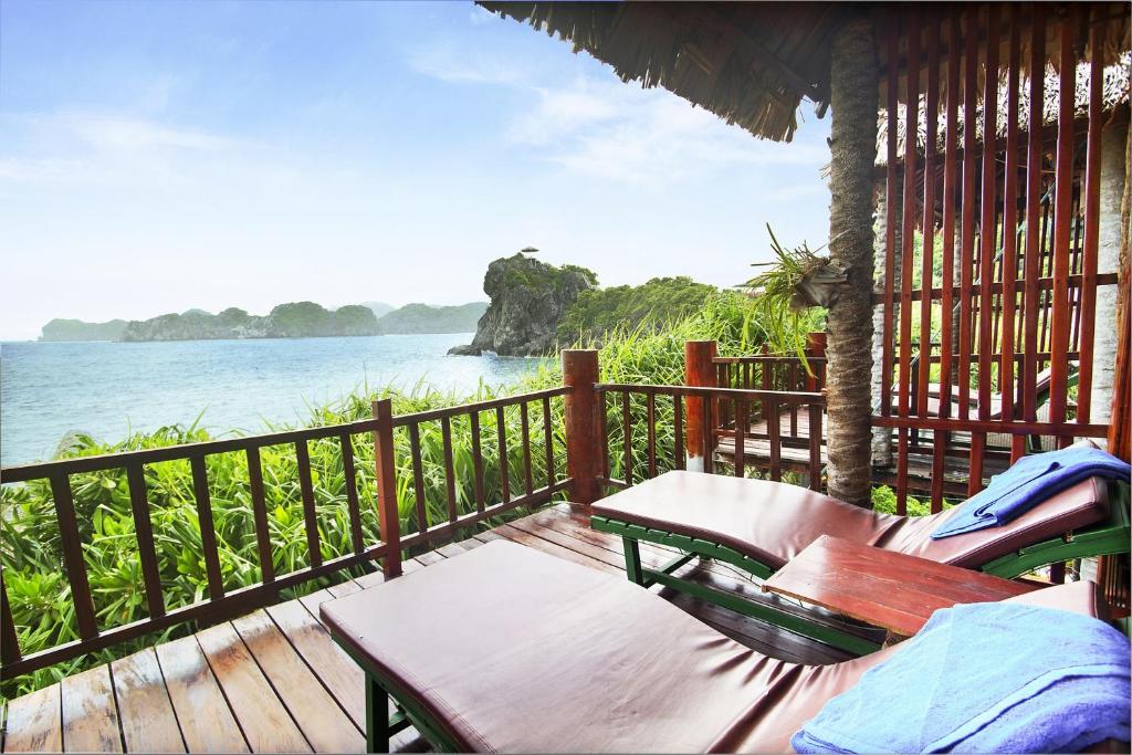 Двухместный (Двухместный номер Делюкс с 1 кроватью и видом на море) курортного отеля Monkey Island Resort, Катба