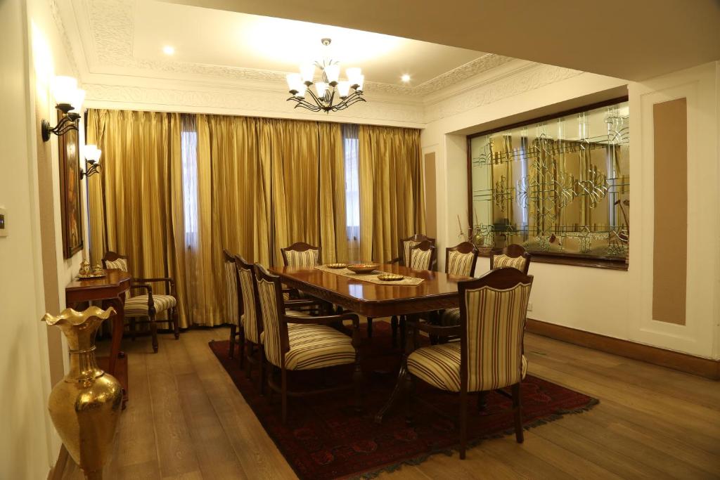 Сьюит (Deluxe Suite -   Early Check-In & Late Check-Out: Subject to Room Availability.,  20% Discount on food and Soft Beverage), The Ashok, New Delhi