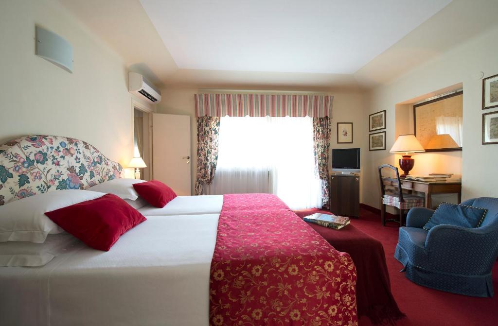 Двухместный (Двухместный номер с 1 кроватью или 2 отдельными кроватями - В дополнительном здании) отеля Park Palace Hotel, Флоренция