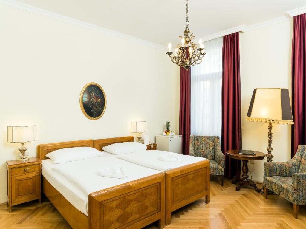 Двухместный (Улучшенный двухместный номер с 1 кроватью) отеля Graben Hotel, Вена