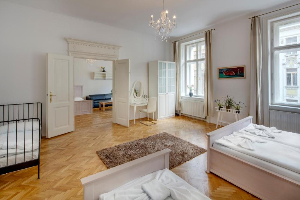 Апартаменты (Апартаменты с 3 комнатами), Charles Bridge Premium Apartments