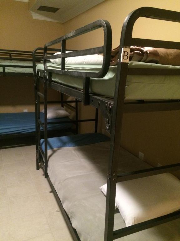 Номер (Кровать в общем 4-местном номере для мужчин и женщин) хостела DC International Hostel 2, Вашингтон