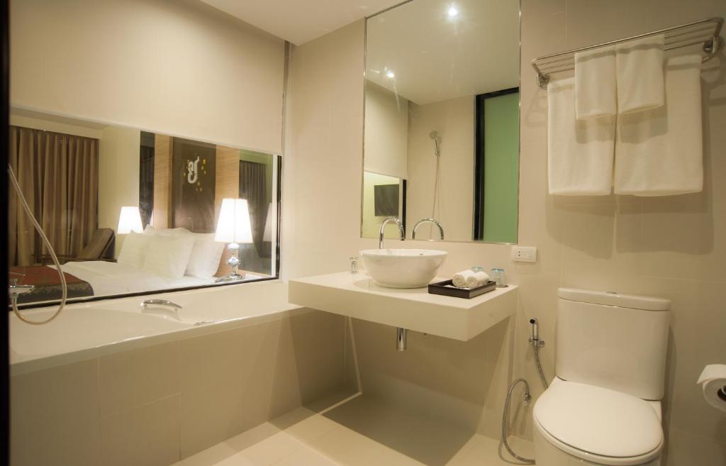 Двухместный (Двухместный номер Делюкс с ванной) отеля The Erawan Koh Chang, Ко Чанг