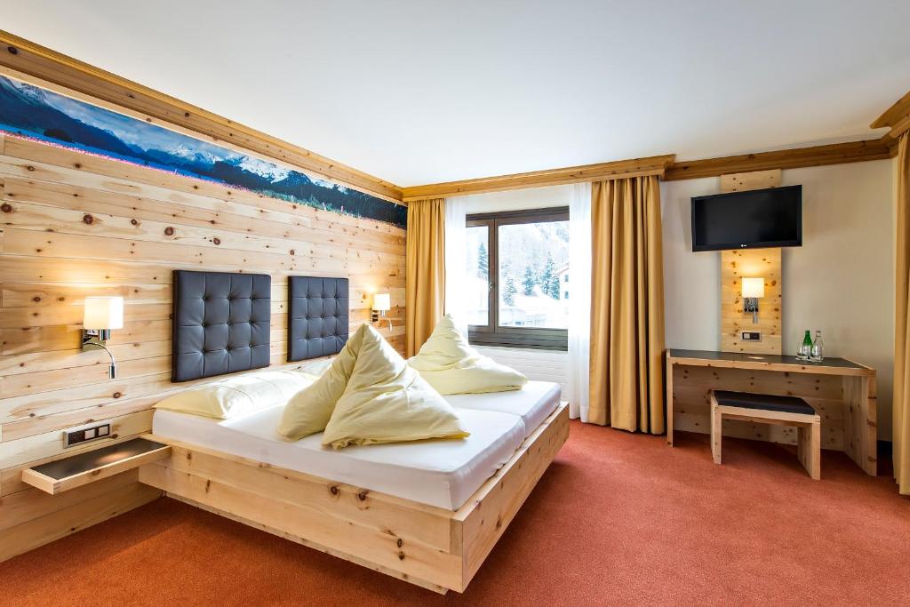 Двухместный (Double Room Arve) отеля Hotel Palü, Санкт-Мориц