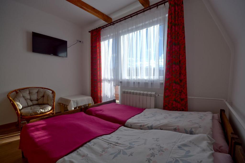 Двухместный (Двухместный номер с 2 отдельными кроватями) семейного отеля Pokoje Gościnne Sztokfisz, Буковина-Татшаньска