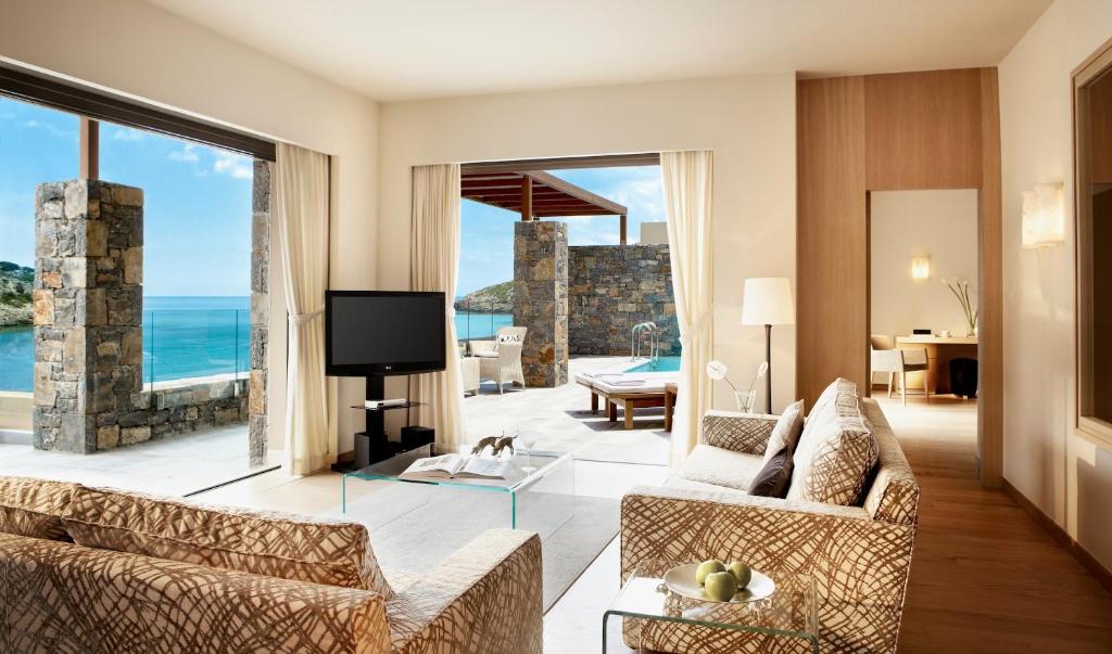 Вилла (Семейная вилла с 2 спальнями, видом на море и собственным бассейном) курортного отеля Daios Cove Luxury Resort & Villas, Айос-Николаос (Крит), Крит