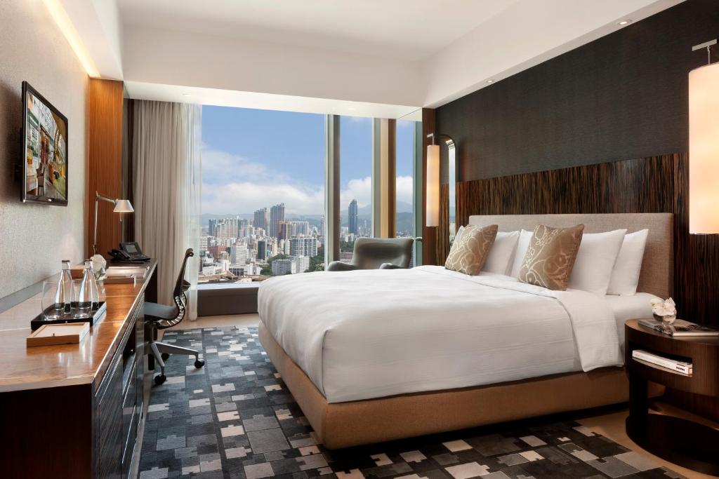 Двухместный (Предложение Staycation - Номер ICON 36 с кроватью размера «king-size», видом на город и ваучерами на питание на сумму 500 гонконгских долларов) отеля Hotel Iсon, Гонконг (город)