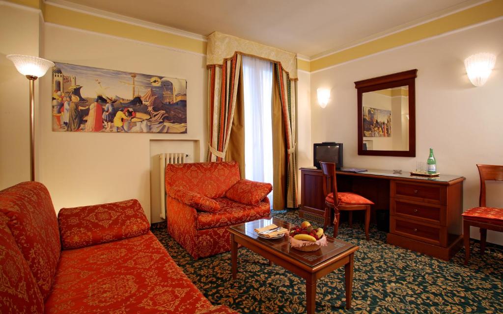 Сьюит (Люкс с видом на бассейн) отеля Hotel Terme Cristoforo, Абано-Терме
