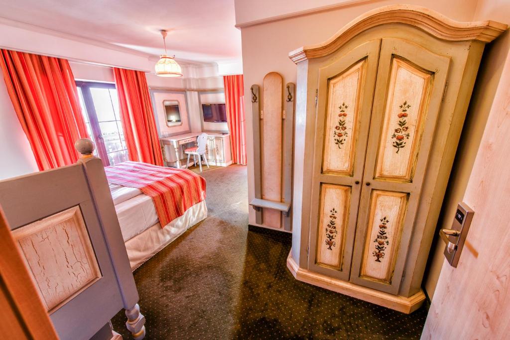 Двухместный (Двухместный номер с 1 кроватью или 2 отдельными кроватями) гостевого дома Brandeberg Pension & Restaurant, Бран
