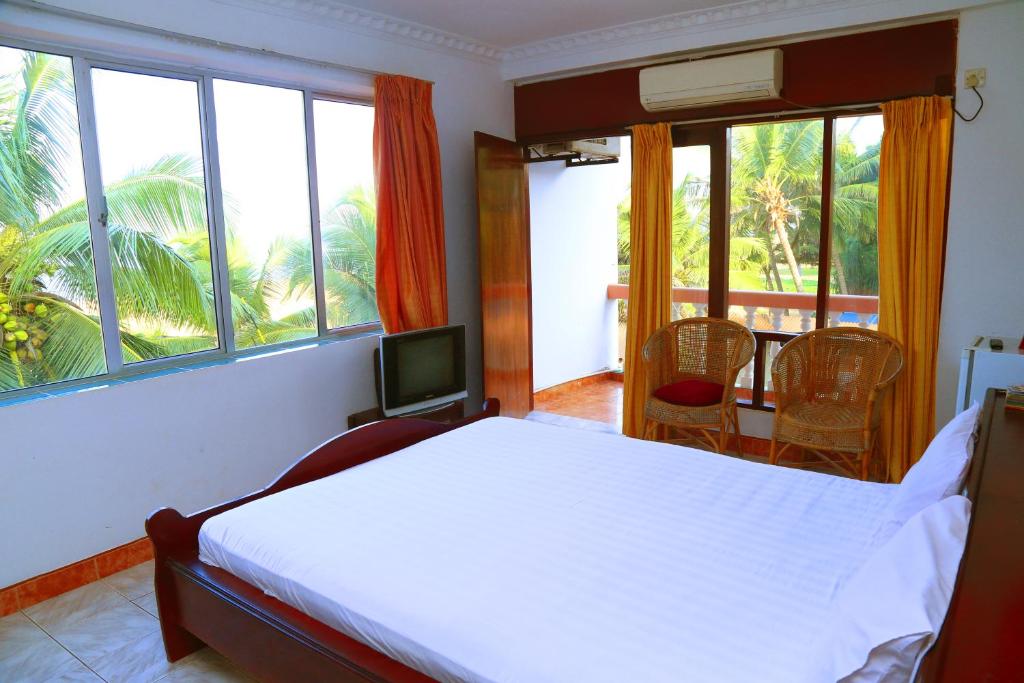 Двухместный (Двухместный номер Делюкс с 1 кроватью и видом на море) отеля Topaz Beach Hotel, Негомбо