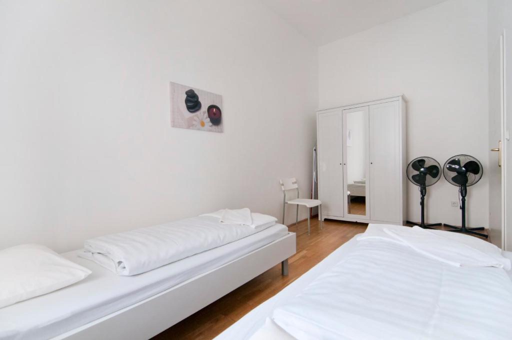 Апартаменты (Апартаменты с 2 спальнями - Mariannengasse 30а), Vienna-apartment-one Mariannengasse