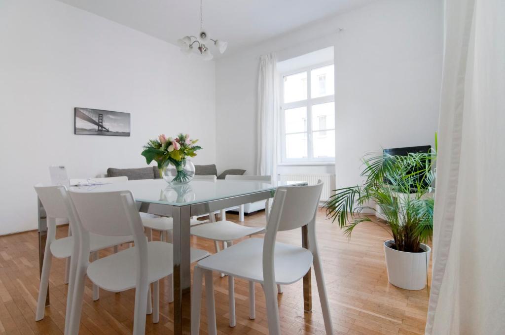 Апартаменты (Апартаменты с 2 спальнями - Mariannengasse 30а), Vienna-apartment-one Mariannengasse