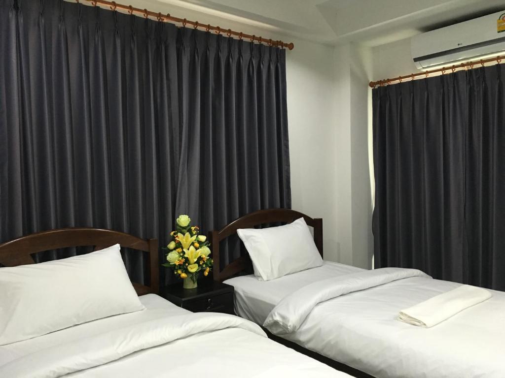 Двухместный (Двухместный номер с 2 отдельными кроватями и балконом) апарт-отеля Baan Samrarn, Краби