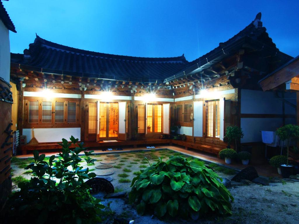 Гостевой дом Saekdongjeogori Guesthouse, Чонджу