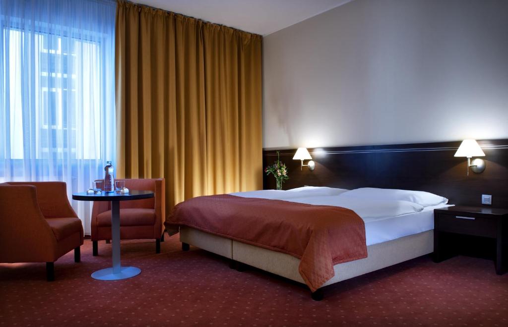 Сьюит (Представительский люкс (включен приветственный напиток)) отеля Hotel Tatra, Братислава