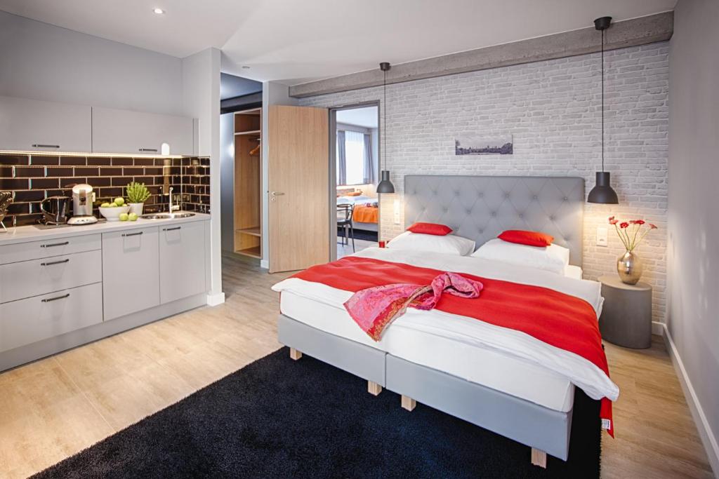 Апартаменты (Небольшие апартаменты с 2 спальнями (4 взрослых)) апарт-отеля MLOFT Apartments München, Мюнхен