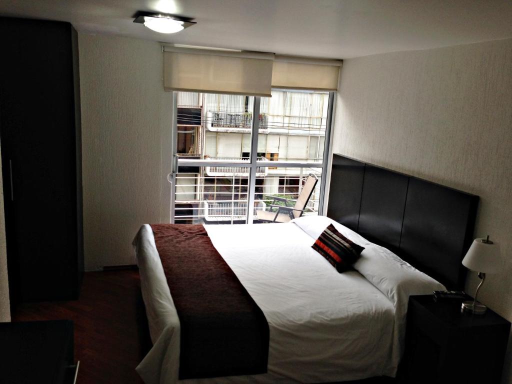 Апартаменты (Апартаменты с 1 спальней) апарт-отеля Grupo Kings Suites - Bosque de Duraznos 72, Мехико