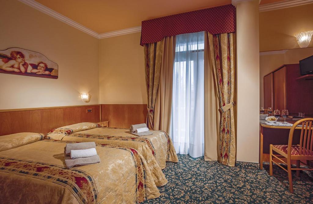 Двухместный (Двухместный номер с 1 кроватью или 2 отдельными кроватями и балконом) отеля Hotel Terme Cristoforo, Абано-Терме