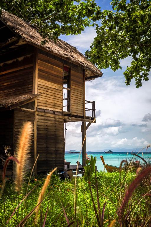 Номер (Бунгало Breezy - Рядом с пляжем), Castaway Resort Koh Lipe