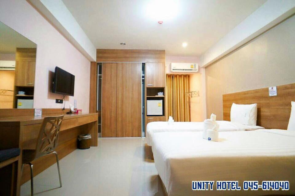 Двухместный (Стандартный двухместный номер с 2 отдельными кроватями) отеля Unity Hotel, Сисакет