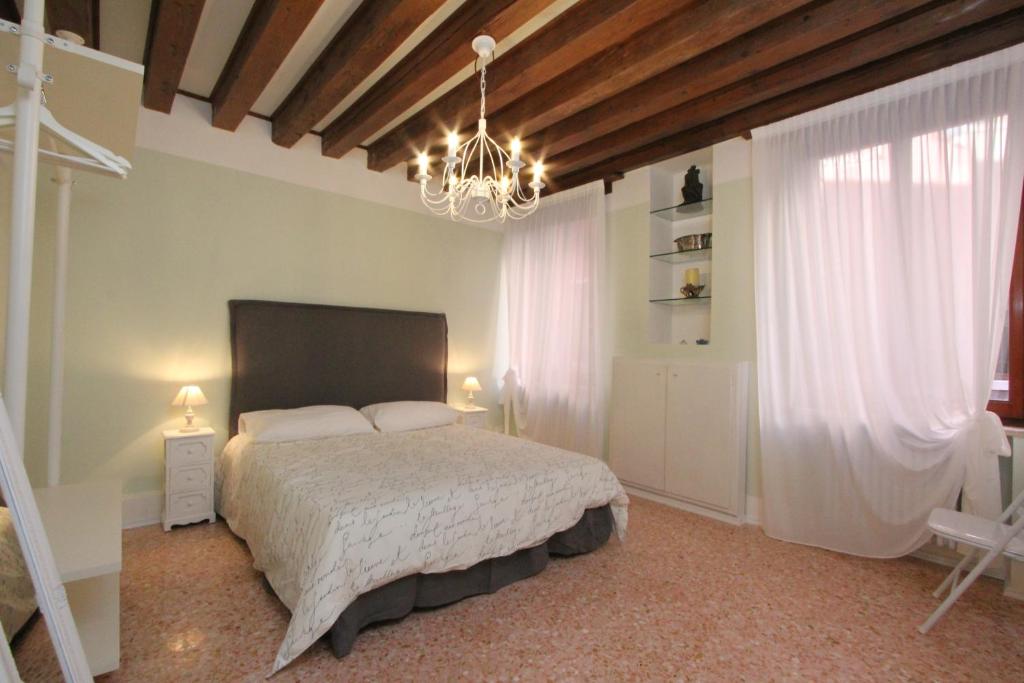 Апартаменты (Апартаменты с 2 спальнями — Канал Сан-Марко) апартамента City Apartments San Marco, Венеция