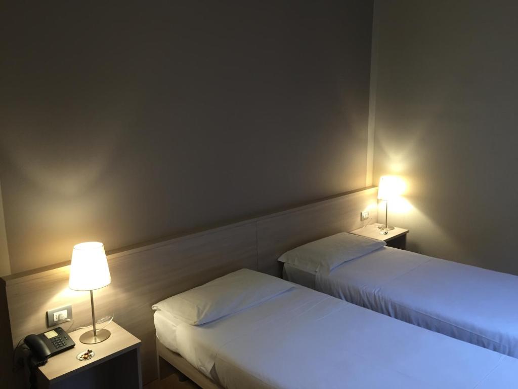 Двухместный (Бюджетный двухместный номер с 1 кроватью или 2 отдельными кроватями) отеля Mokinba Hotels Cristallo, Милан