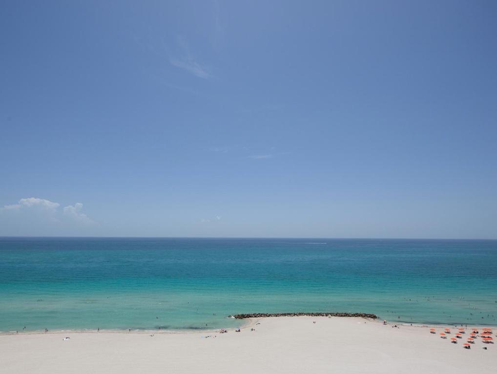 Двухместный (Номер «Премьер» с кроватью размера «king-size» - Вид на океан), Faena Hotel Miami Beach