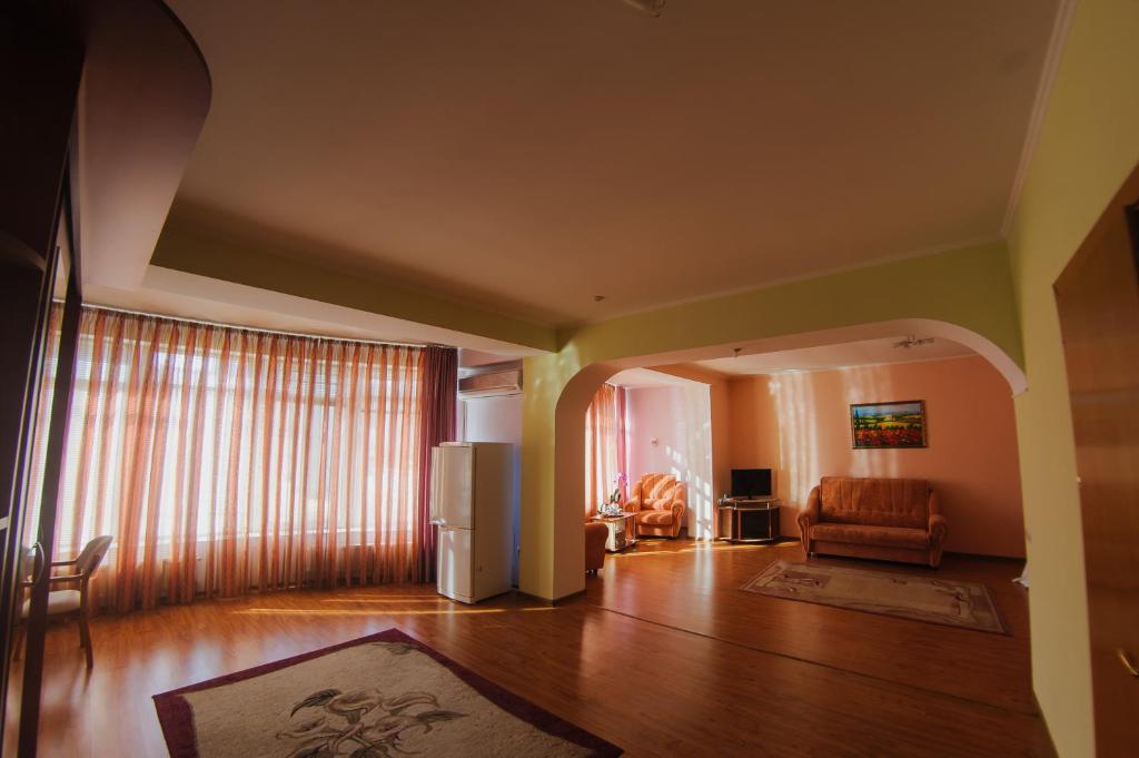 Двухместный (Улучшенный двухместный номер с 1 кроватью) отеля Villa Arus, Кишинев