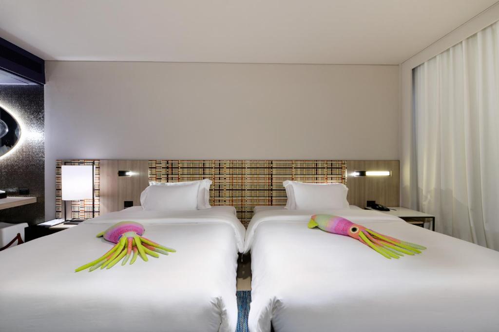 Двухместный (Номер Делюкс Seascape с кроватью размера «queen-size») отеля Veranda Resort Pattaya - MGallery by Sofitel, Паттайя