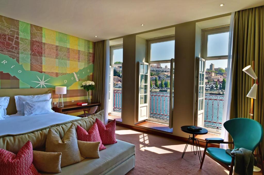 Двухместный (Двухместный номер «Винтаж Гранд» с 1 кроватью или 2 отдельными кроватями и балконом) отеля Pestana Vintage Porto Hotel & World Heritage Site, Порту
