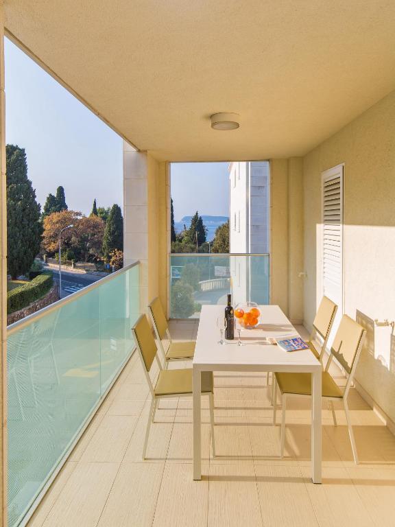 Апартаменты (Апартаменты Делюкс с 2 спальнями и террасой, частичный вид на море) апартамента Dubrovnik Luxury Residence – L’Orangerie, Дубровник