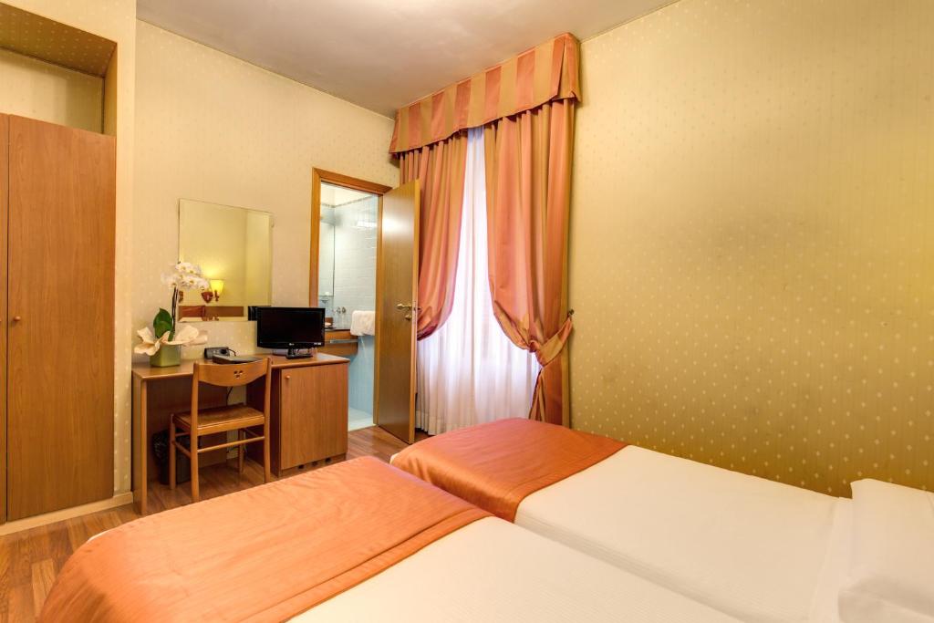 Двухместный (Двухместный номер с 1 кроватью или 2 отдельными кроватями) отеля Flower Garden Hotel, Рим