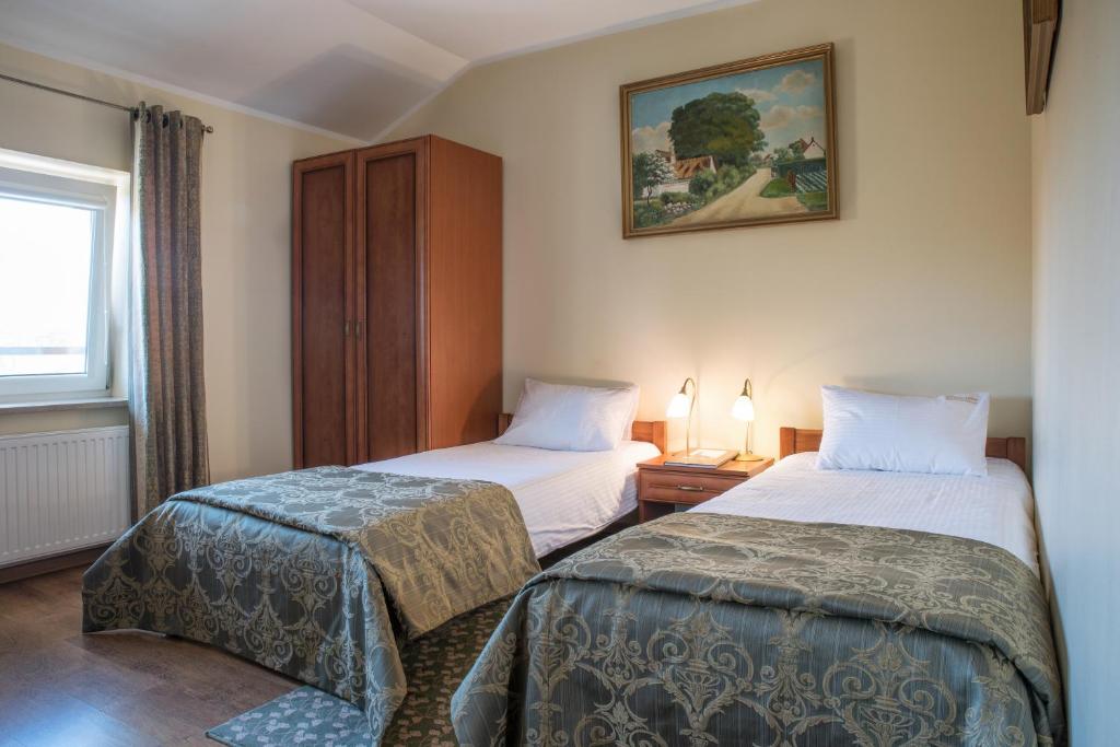 Двухместный (Двухместный номер с 2 отдельными кроватями) отеля HOTEL I RESTAURACJA BROCHÓW, Вроцлав