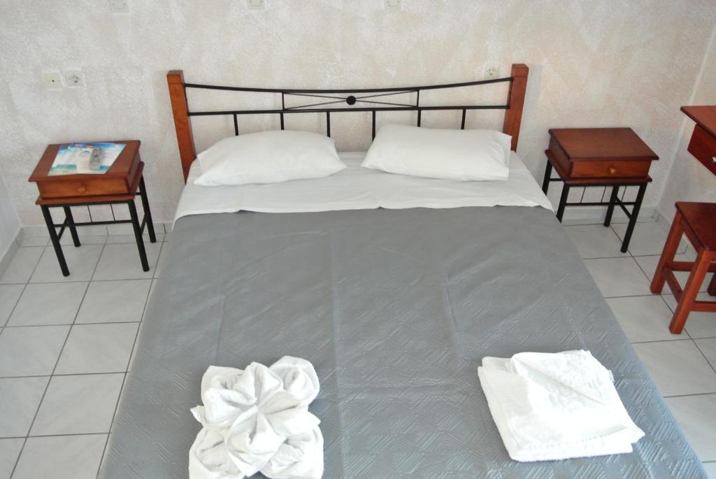 Двухместный (Двухместный номер с 1 кроватью и видом на горы) отеля Kokalakis Hotel, Кефалос