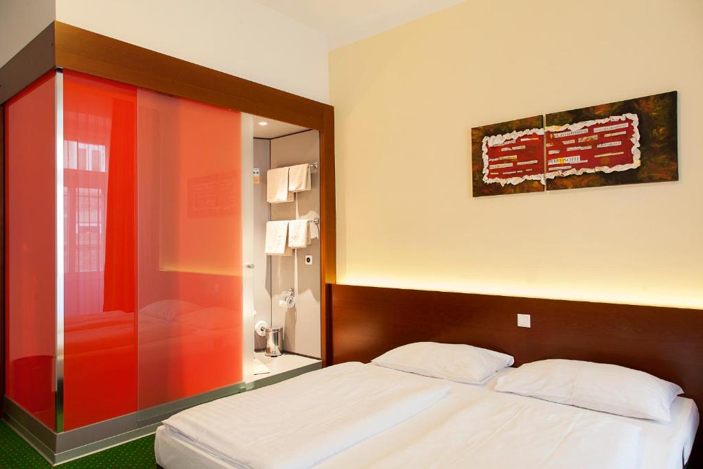 Двухместный (Двухместный номер с 1 кроватью или 2 отдельными кроватями) отеля Pension Stadthalle, Вена