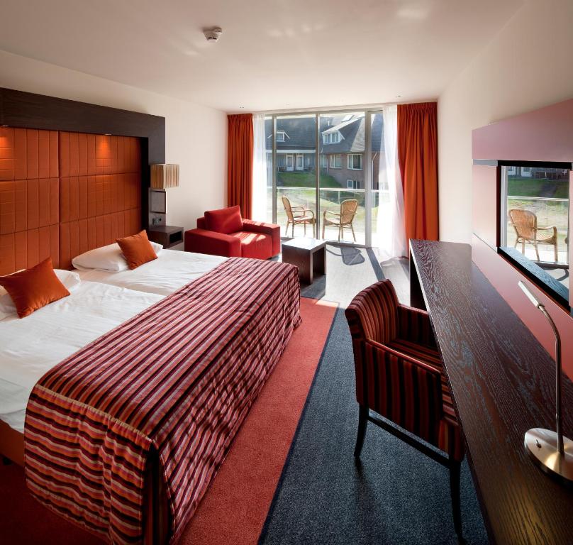 Двухместный (Двухместный номер «Комфорт» с 2 отдельными кроватями и балконом) отеля Van der Valk Hotel Hilversum/ De Witte Bergen, Утрехт