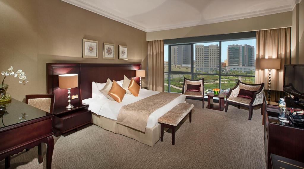 Двухместный (Специальное предложение «Домашний отдых» - Номер «Премиум» с 25% скидкой на еду и напитки, бесплатное предоставление номера более высокой категории, гарантированная ранняя регистрация заезда и поздняя регистрация отъезда) отеля City Seasons Hotel Dubai, Дубай