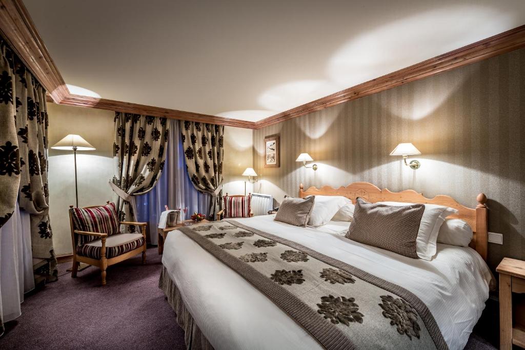 Двухместный (Двухместный номер Делюкс с 1 кроватью или 2 отдельными кроватями, вид на горы) отеля Hôtel Christiania, Валь-дизер
