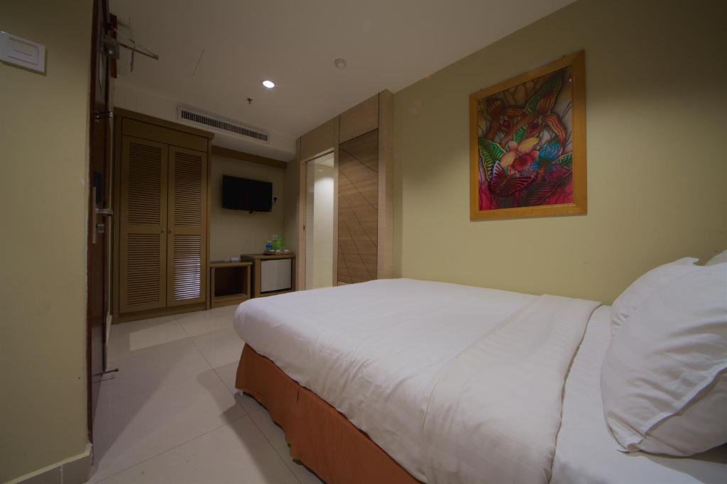 Двухместный (Superior Double Room with No Window (Newly Renovated)), Kinabalu Daya Hotel