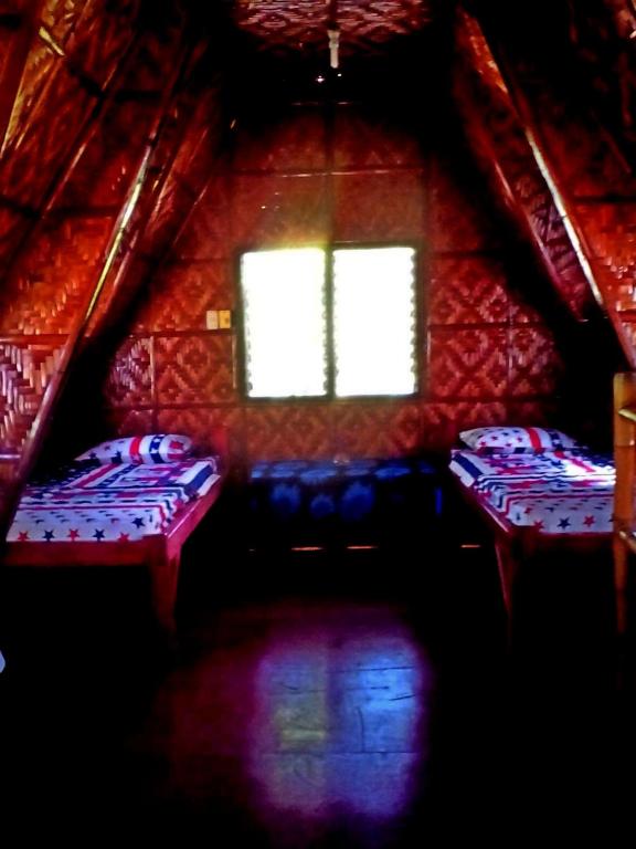 Номер (Кровать в общем 8-местном номере для мужчин и женщин), Lennon's Place Backpacker Hostel