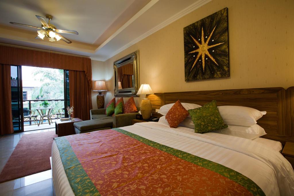 Двухместный (Номер-студио с балконом) курортного отеля Baan Souy Resort, Паттайя