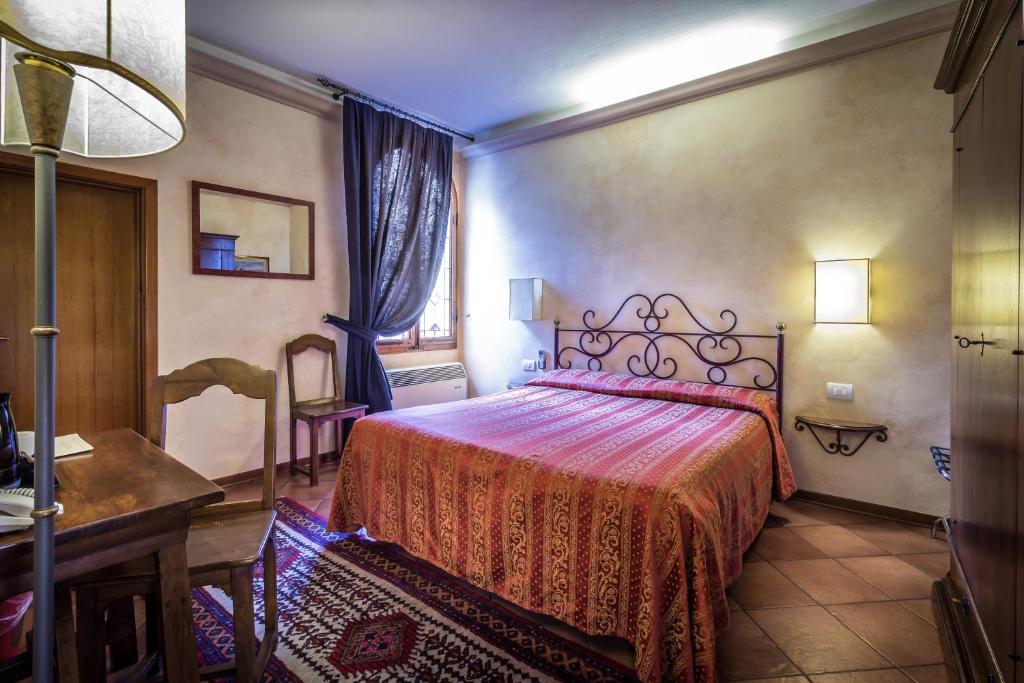 Двухместный (Двухместный номер с 1 кроватью или 2 отдельными кроватями) отеля Hotel Mario's, Флоренция