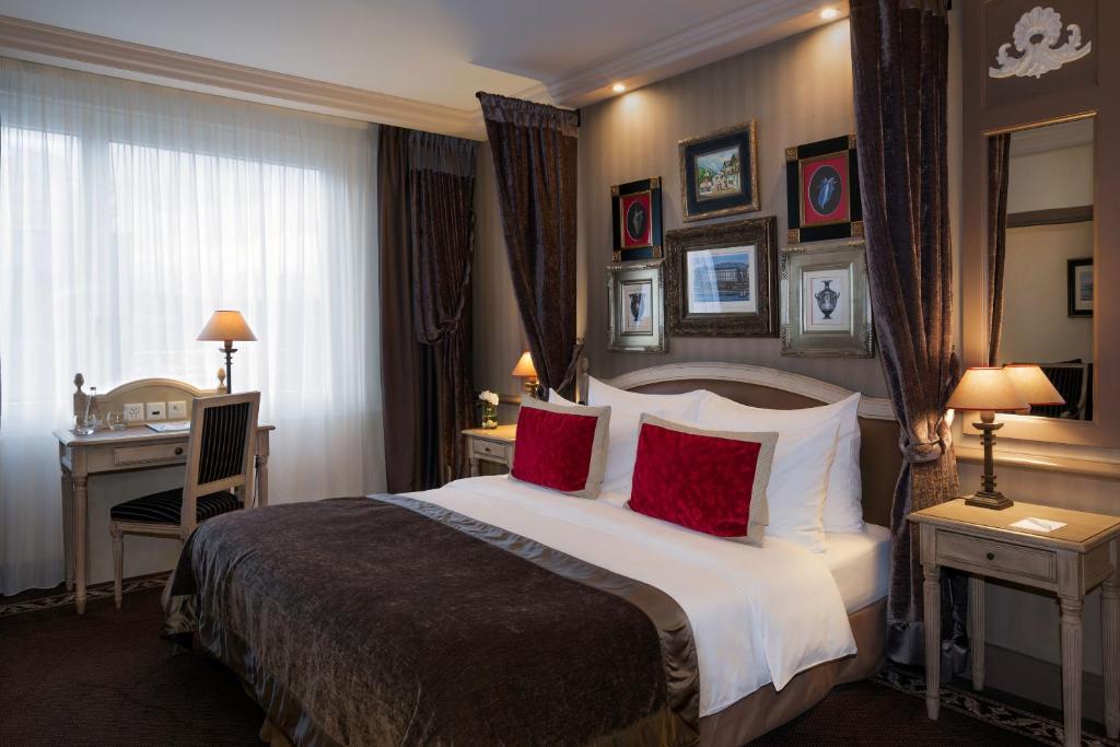 Одноместный (Классический номер с кроватью размера «queen-size») отеля Royal Manotel, Женева