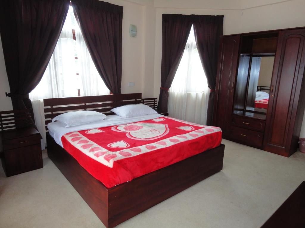 Двухместный (Двухместный номер Делюкс с 1 кроватью и видом на горы) отеля Ashley Resorts, Нувара-Элия