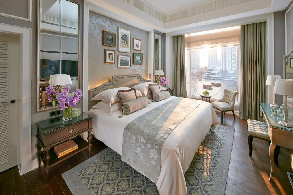 Сьюит (Люкс «Чаупхрая» с кроватью размера «king-size») отеля Mandarin Oriental Bangkok, Бангкок