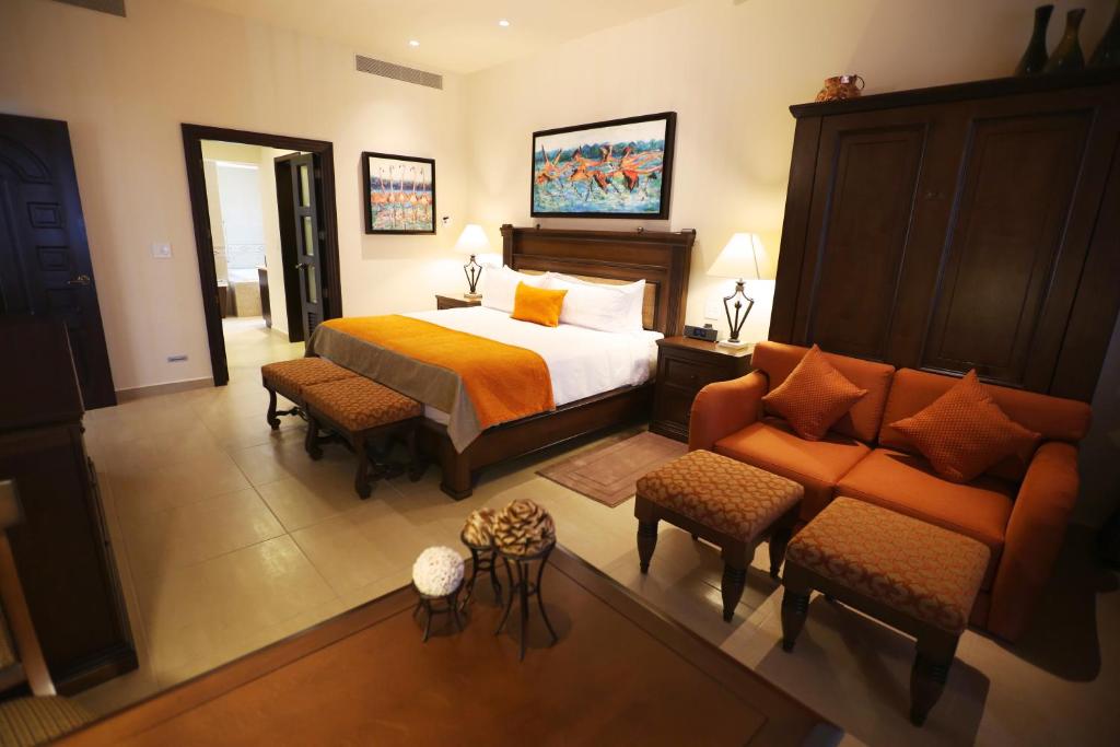Сьюит (Суперлюкс с 2 спальнями) курортного отеля The Villas at Grand Residences Riviera Cancun - All Inclusive, Пуэрто-Морелос