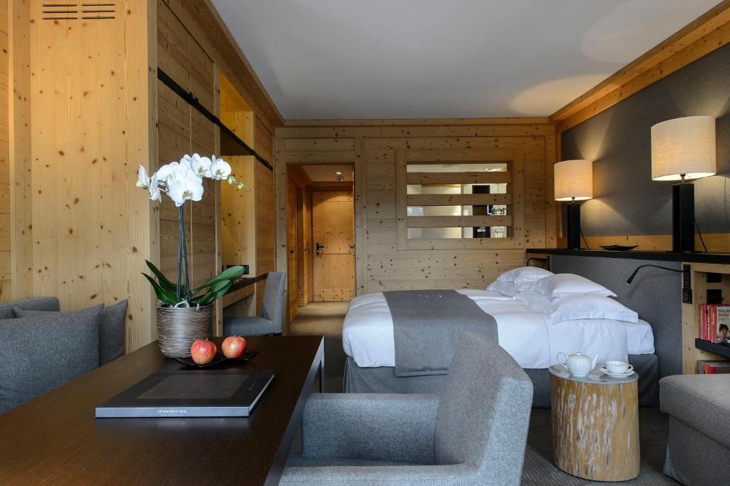 Двухместный (Улучшенный двухместный номер с 1 кроватью) отеля Park Gstaad, Гштад